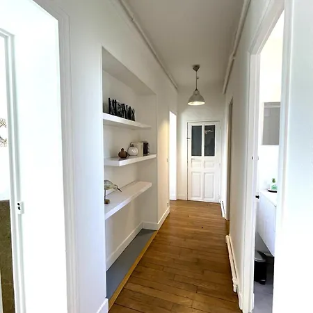 - Chez Sebastien * Фонтенбло