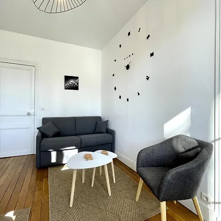 - Chez Sebastien Апартаменты Фонтенбло