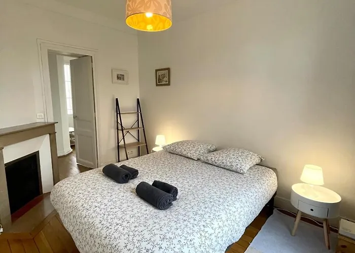 - Chez Sebastien Fontainebleau